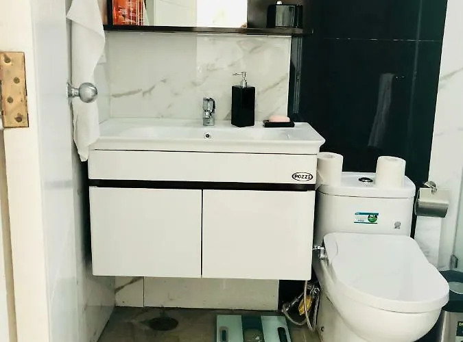 67 Sqm. Unit In Robinson Place Residences Appartement Manille