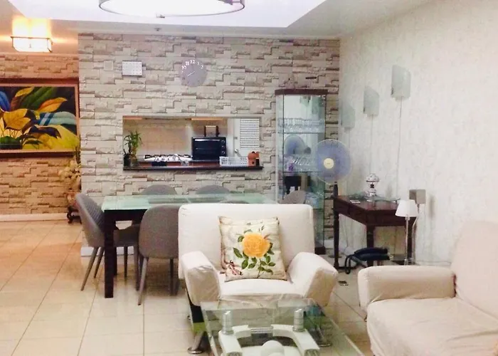 67 Sqm. Unit In Robinson Place Residences Appartement Manille